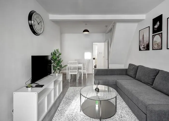2 Bed House Sleeps 5 The Heart Of Liverpool