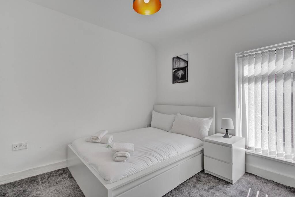 2 Bed House Sleeps 5 The Heart Of Hébergement de vacances *