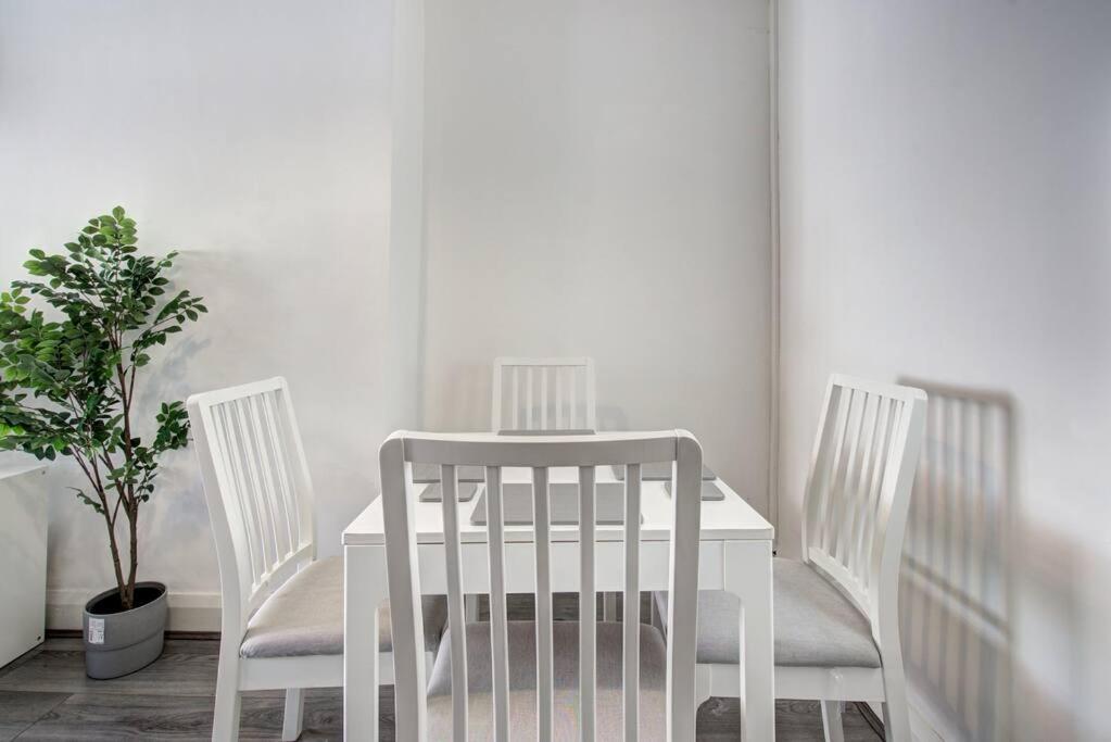 2 Bed House Sleeps 5 The Heart Of Liverpool